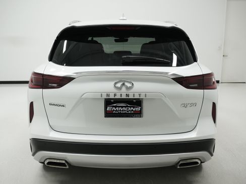 Used 2023 INFINITI QX50 Luxe FWD image 5