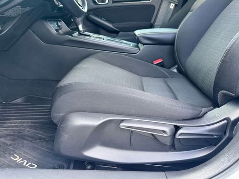 Used 2022 Honda Civic EX image 6