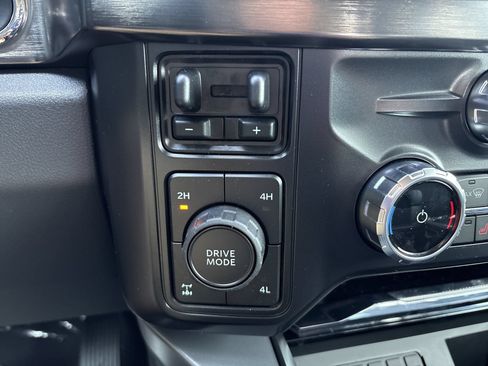 New 2026 Ford F250 Lariat w/ Lariat Premium Package AWD/4WD image 8