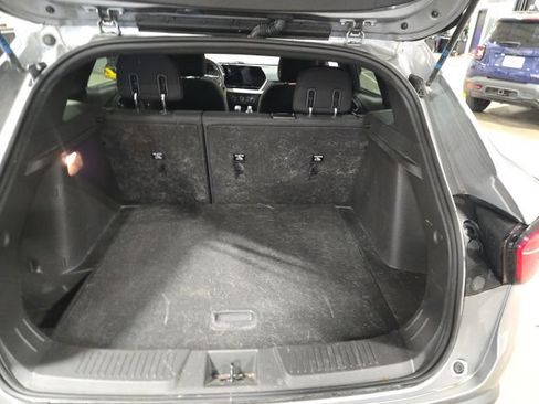 Used 2024 Chevrolet Trax RS w/ Driver Confidence Package FWD image 11