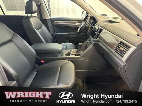 Used 2019 Volkswagen Atlas SE w/ Panoramic Sunroof Package image 17