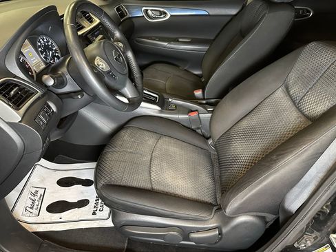 Used 2019 Nissan Sentra SR image 20