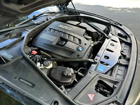 Used 2011 BMW 528i Sedan image 33