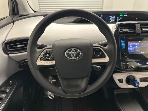 Used 2016 Toyota Prius Two image 18
