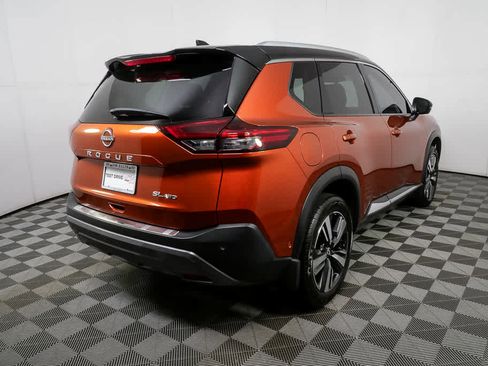 Used 2023 Nissan Rogue SL w/ SL Premium Package AWD/4WD image 3