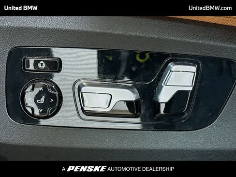 Used 2022 BMW X5 xDrive40i w/ M Sport Package image 4