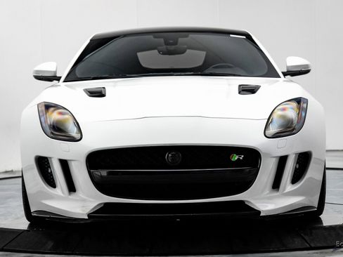 Used 2016 Jaguar F-TYPE R image 24
