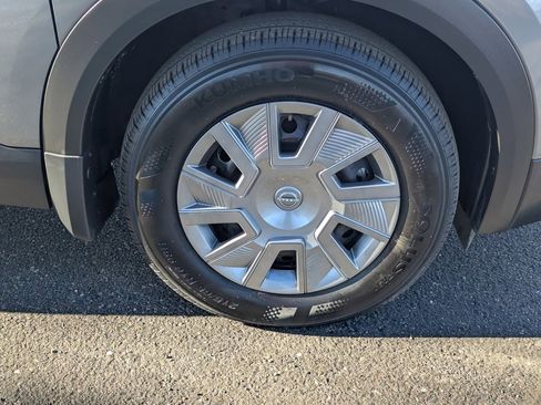 Certified 2025 Nissan Kicks S image 10