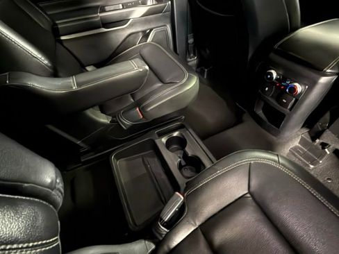 Used 2020 Ford Explorer XLT w/ Equipment Group 202A image 33