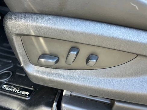 Used 2020 GMC Yukon XL Denali w/ Open Road Package image 57