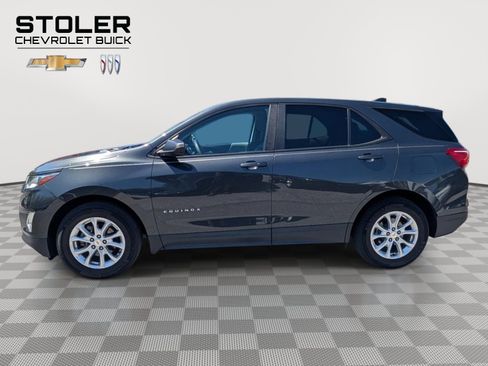 Used 2021 Chevrolet Equinox LS w/ LS Convenience Package FWD image 2