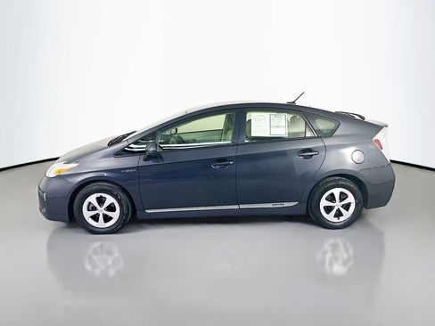 Used 2014 Toyota Prius Four image 4