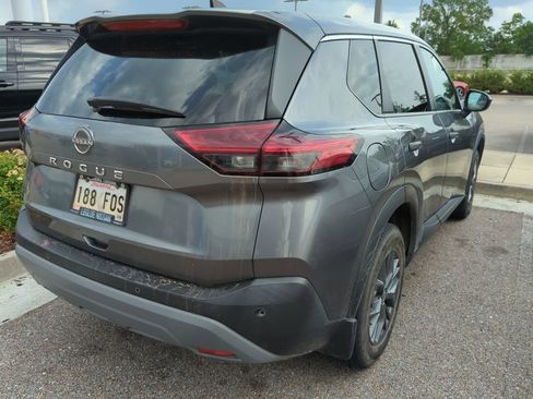 Used 2022 Nissan Rogue S image 3