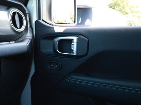 Used 2023 Jeep Wrangler Unlimited Sahara AWD/4WD image 25