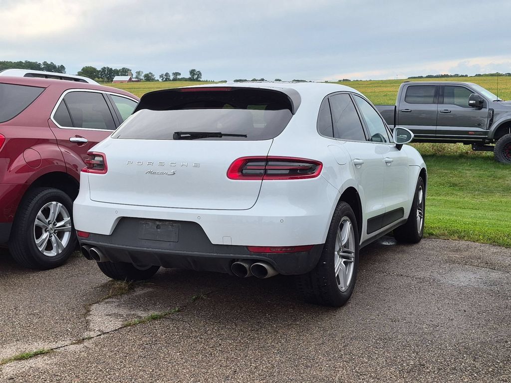 Used 2017 Porsche Macan S AWD/4WD image 2