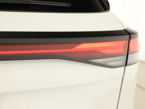 Used 2025 Volkswagen Tiguan S FWD image 29