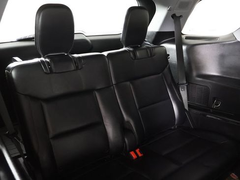 Used 2021 Ford Explorer Limited RWD image 35