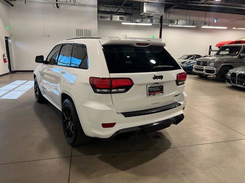 Used 2018 Jeep Grand Cherokee Trackhawk AWD/4WD image 5