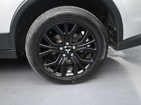 Used 2018 Mitsubishi Outlander SEL AWD/4WD image 20