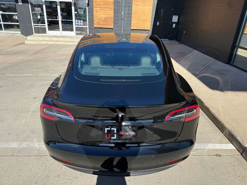 Used 2021 Tesla Model 3 Standard Range Plus image 17