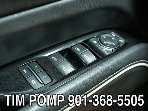 Used 2023 Cadillac Escalade ESV Premium Luxury AWD/4WD image 26