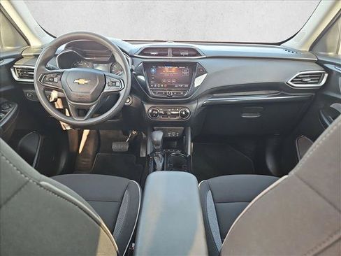 Certified 2023 Chevrolet TrailBlazer LT w/ Convenience Package FWD image 16