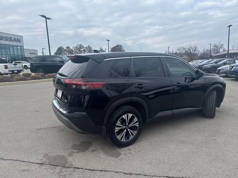 Certified 2023 Nissan Rogue SV image 7