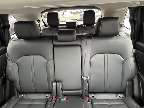 Used 2025 MAZDA CX-90 3.3 Turbo w/ Preferred Package image 17