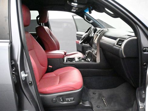 Used 2020 Lexus GX 460 Premium w/ Premium Package image 16