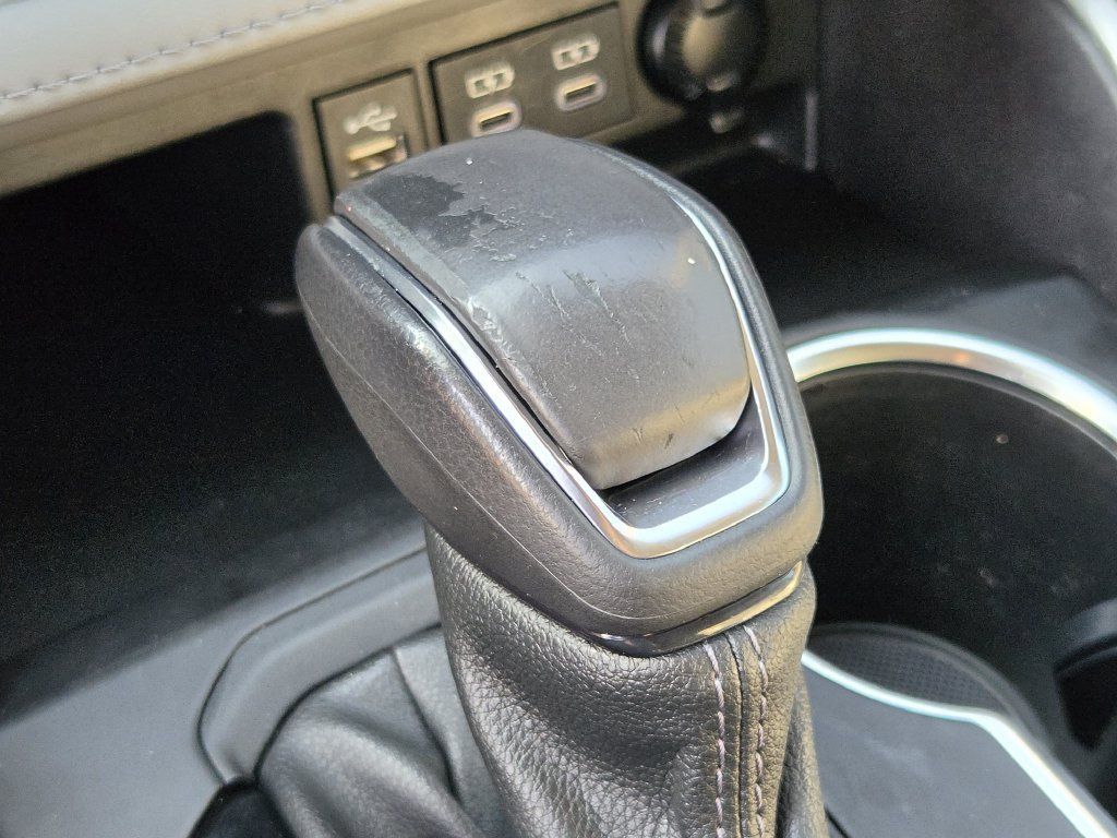 Used 2023 Toyota Highlander XLE FWD image 21