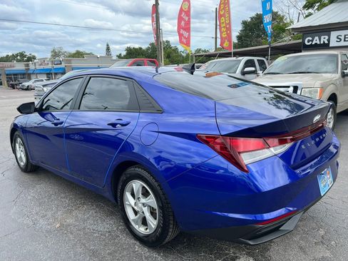 Used 2023 Hyundai Elantra SE FWD image 7