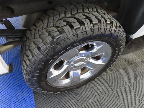 Used 2018 Chevrolet Silverado 1500 LTZ Z71 w/ LTZ Plus Package image 8