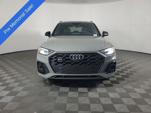 Used 2021 Audi SQ5 Premium Plus w/ Premium Plus Package AWD/4WD image 9