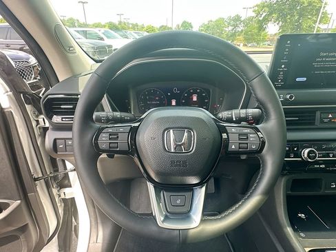 Used 2026 Honda Pilot Elite image 18