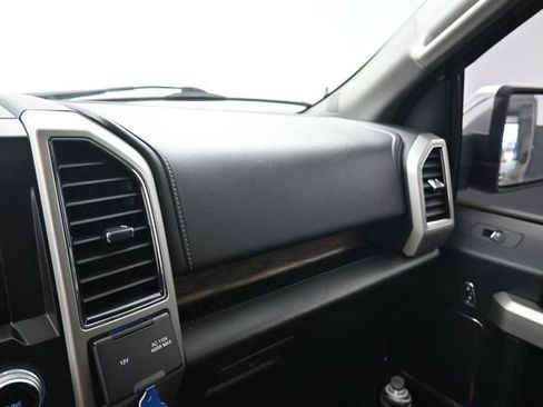 Used 2019 Ford F150 Lariat w/ Equipment Group 502A Luxury AWD/4WD image 15