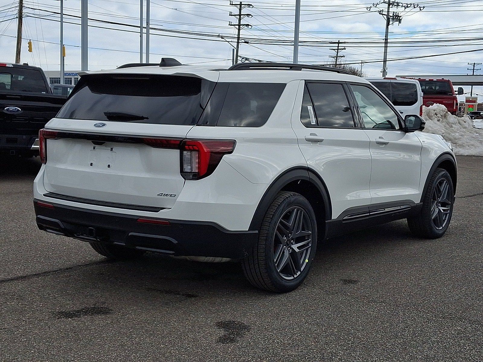 New 2026 Ford Explorer ST-Line w/ ST-Line Street Pack AWD/4WD image 7