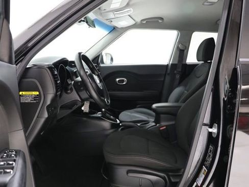 Used 2018 Kia Soul w/ Convenience Package FWD image 17