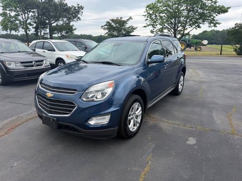 Used 2017 Chevrolet Equinox LT w/ Convenience Package AWD/4WD image 6
