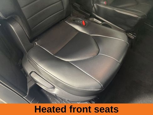 Used 2025 Toyota Highlander XLE AWD/4WD image 31