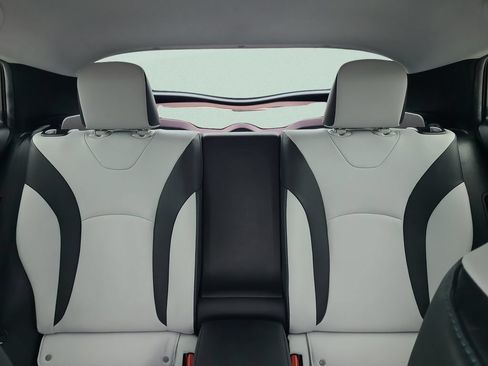 Used 2018 Toyota Prius Prime Advanced FWD image 9