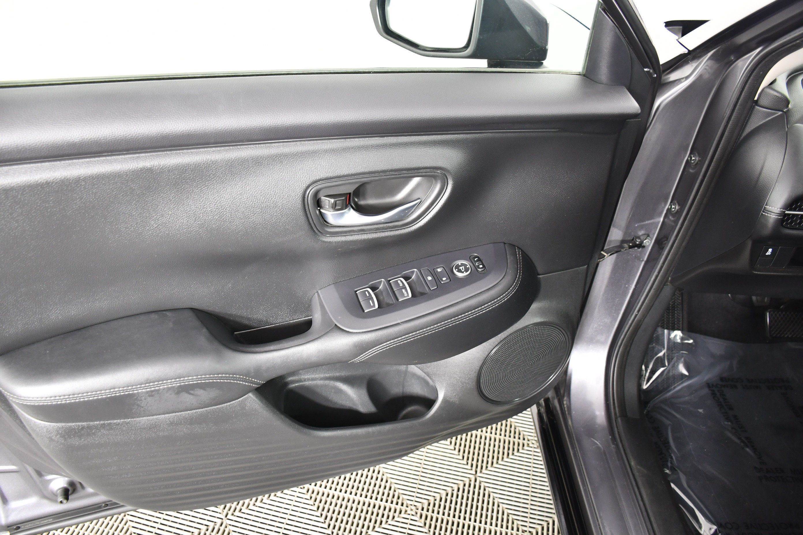 Certified 2023 Honda HR-V EX-L image 34