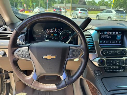 Used 2017 Chevrolet Tahoe Premier AWD/4WD image 16