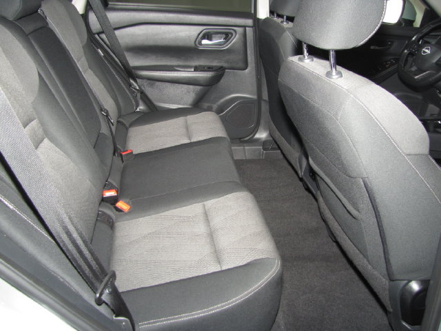 Used 2025 Nissan Rogue SV FWD image 40