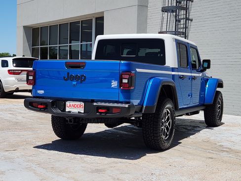 New 2026 Jeep Gladiator Rubicon w/ Whitecap Package AWD/4WD image 4