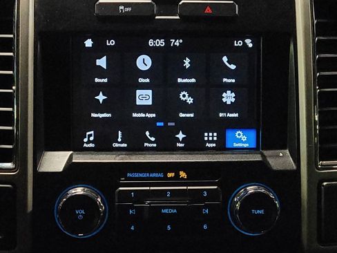 Used 2017 Ford F150 Lariat w/ Trailer Tow Package AWD/4WD image 25