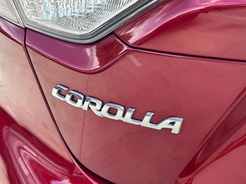 Used 2024 Toyota Corolla LE FWD image 12