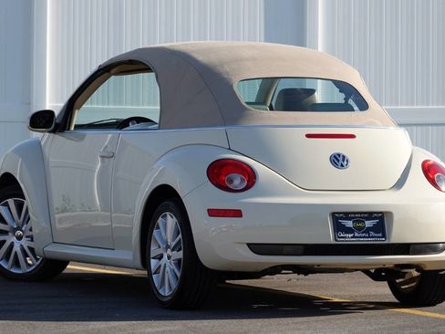 Used 2008 Volkswagen Beetle SE FWD image 13