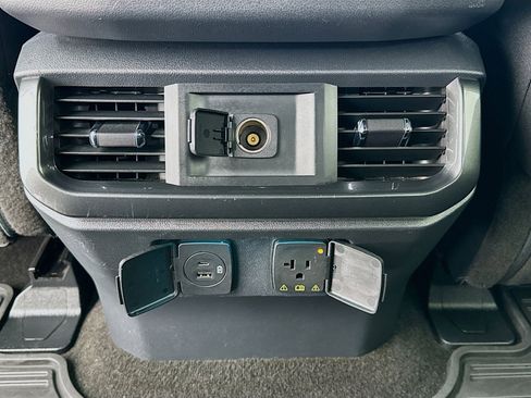 Used 2021 Ford F150 XLT w/ Equipment Group 302A High AWD/4WD image 16