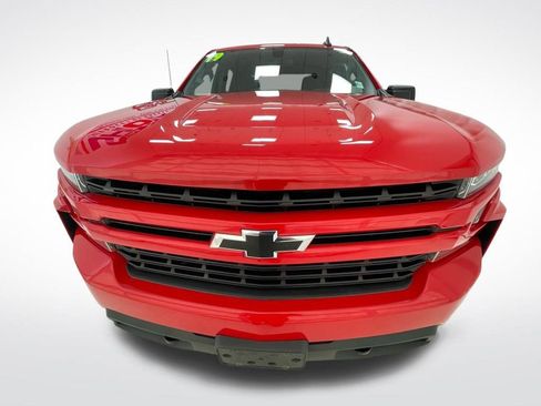 Used 2019 Chevrolet Silverado 1500 RST image 2