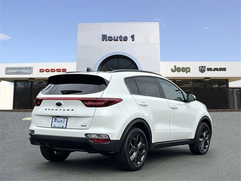 Used 2022 Kia Sportage Nightfall Edition image 4